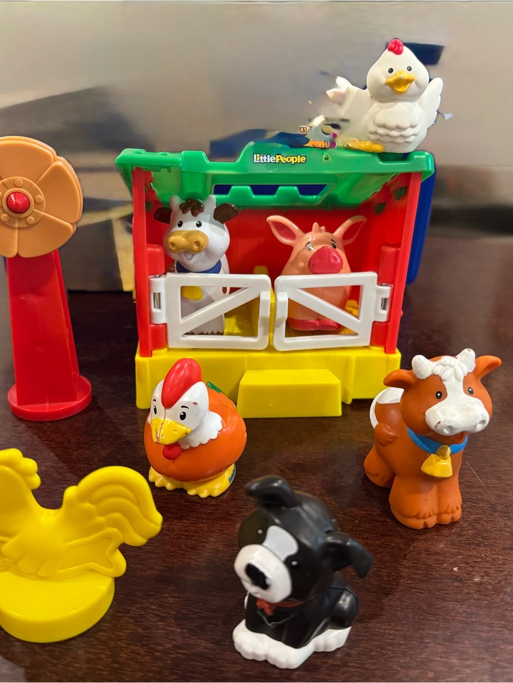 Little People Farm Barn Playset with Red, Green, Yellow Animal Figures